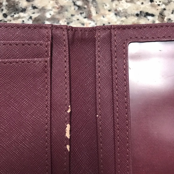 Red Fossil RFID wallet - Picture 5 of 7